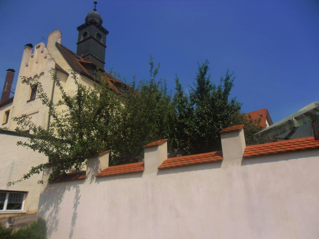Schloss Weichs Zu Regensburg Mit 2Schlafzimmer Parkplatz Internet 75Qm Zentrum Екстер'єр фото